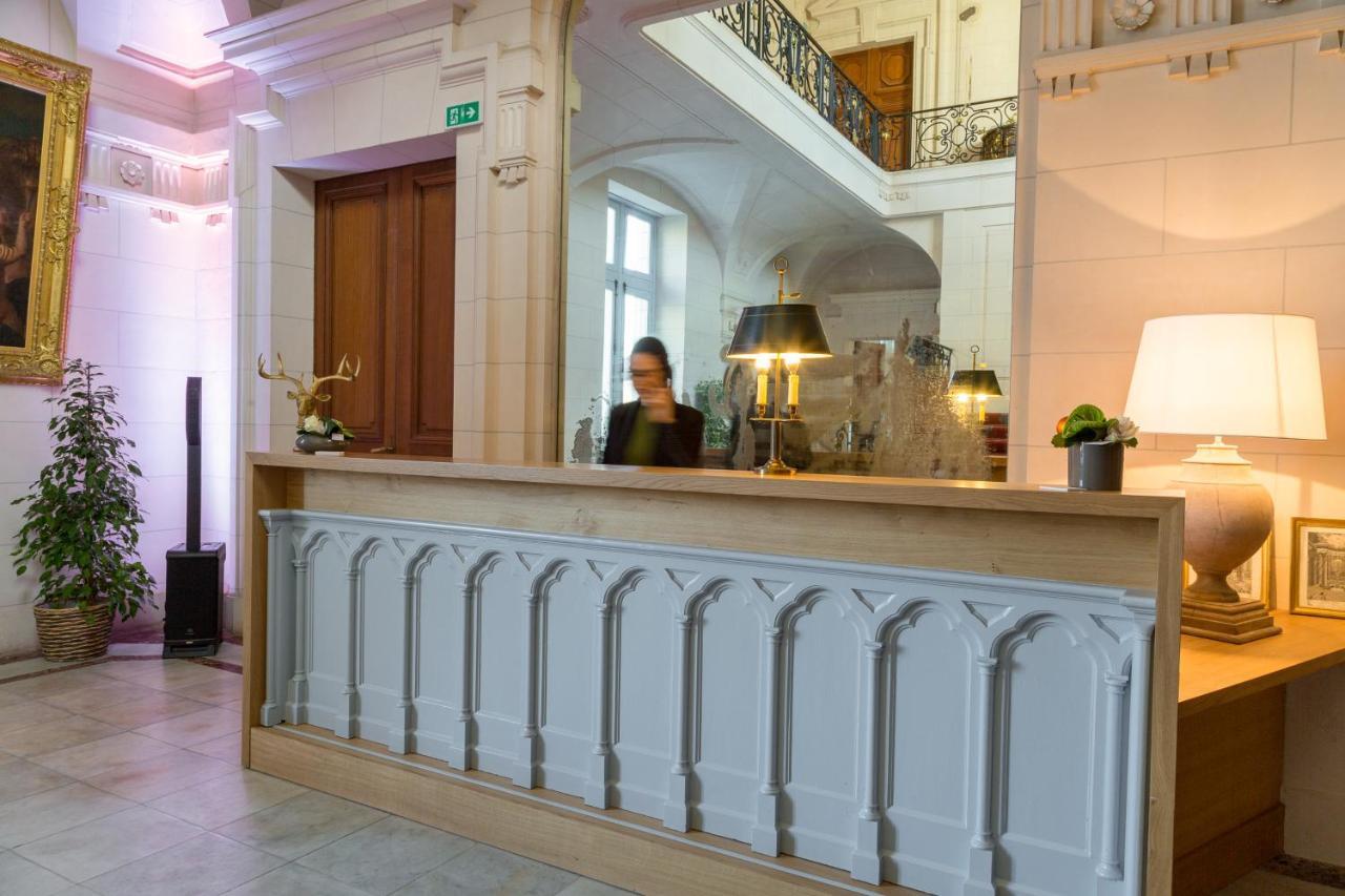 Hotel The Originals Le Chateau De Poitiers